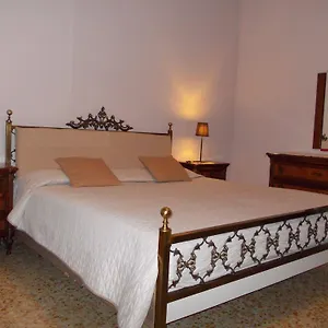 Travellers Bed & Treviso